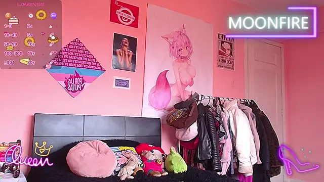 Snapshot of moonfiredancer chatting on April 2026 01:41:02 PM moonfiredancer online show from April 2026 01:41:02 PM