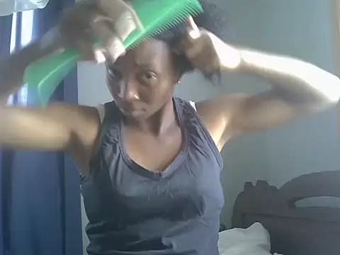 ElianeHot online show from March 2026 12:17:02 PM