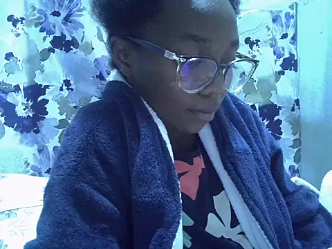 ElianeHot online show from June 2026 06:39:01 PM