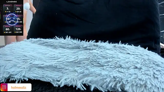 LIZ HOLMES online show from March 2025 04:29:02 PM