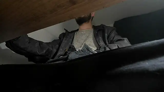 s sven03 online show from December 2024 07:12:01 AM