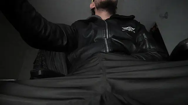 s sven03 online show from September 2025 08:05:01 AM