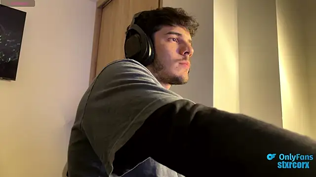 ilytheo online show from October 2025 05:26:02 AM