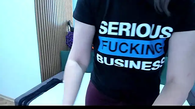 Snapshot of Lilly_hott chatting on November 2025 07:05:01 PM Lilly hott online show from November 2025 07:05:01 PM