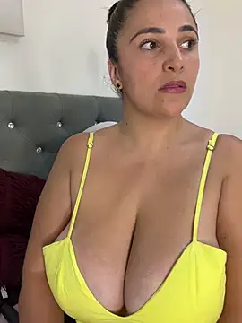 Snapshot of Taylortits chatting on January 2025 01:51:02 AM Taylortits online show from January 2025 01:51:02 AM