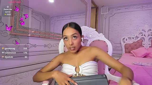 abby adams20 online show from December 2024 04:46:02 PM