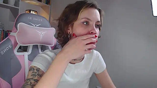 milly ross online show from December 2024 12:49:01 PM