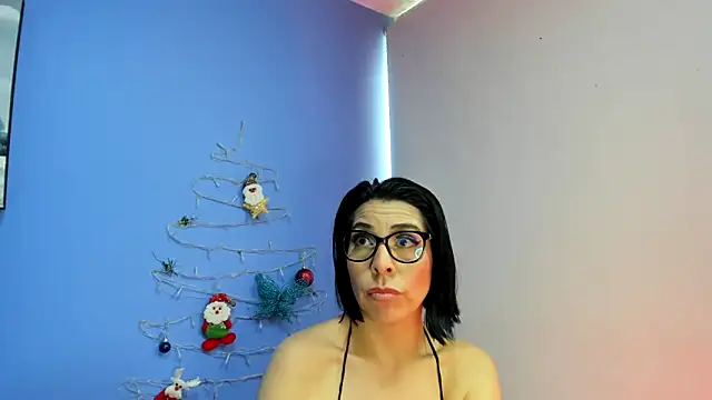 AdelleLennox cg online show from December 2024 02:19:02 PM