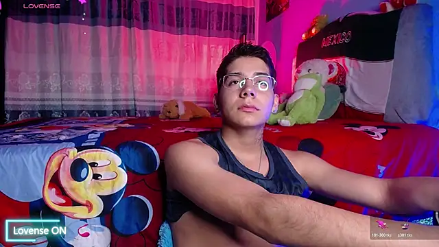 Snapshot of mexican_cum chatting on November 2025 11:10:02 PM mexican cum online show from November 2025 11:10:02 PM