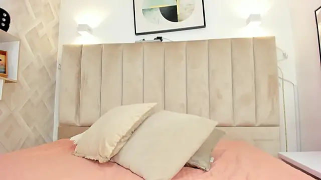 Anniie Queen online show from February 2026 02:07:02 AM