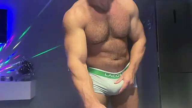 Snapshot of KarlosRichi chatting on January 2025 03:29:02 PM KarlosRichi online show from January 2025 03:29:02 PM