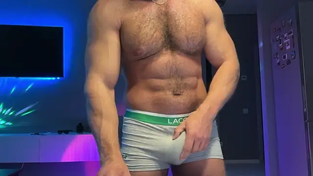 Snapshot of KarlosRichi chatting on April 2026 02:33:01 AM KarlosRichi online show from April 2026 02:33:01 AM