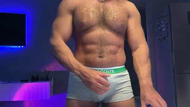 Snapshot of KarlosRichi chatting on April 2026 02:02:01 AM KarlosRichi online show from April 2026 02:02:01 AM