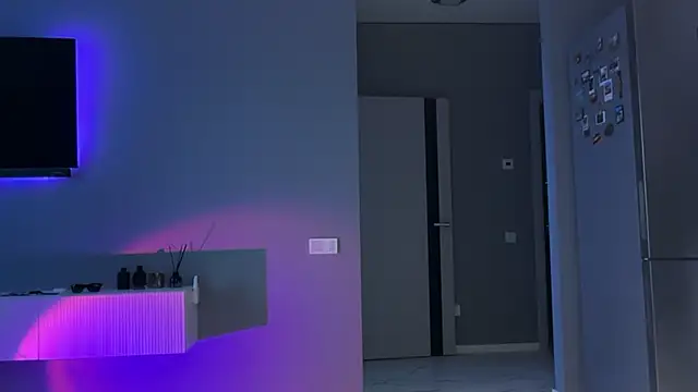 Snapshot of KarlosRichi chatting on April 2026 02:20:01 AM KarlosRichi online show from April 2026 02:20:01 AM