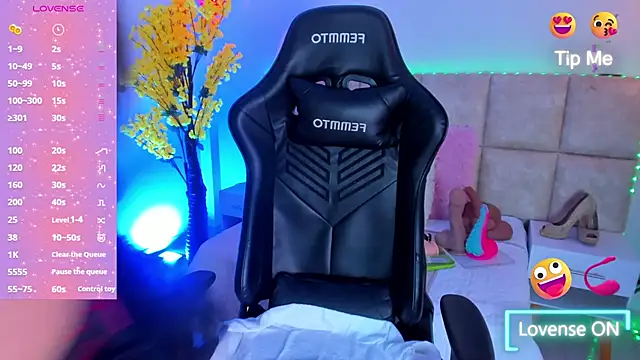 Snapshot of LiaaGenner chatting on March 2025 05:36:02 PM LiaaGenner online show from March 2025 05:36:02 PM