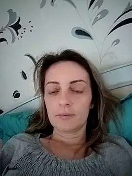 SophyGirl online show from December 2025 12:21:02 PM