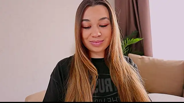 Snapshot of divetagrace chatting on February 2025 01:47:02 PM divetagrace online show from February 2025 01:47:02 PM