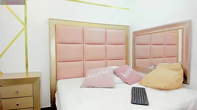 Snapshot of Mady-Edwards chatting on January 2025 02:03:01 AM Mady-Edwards online show from January 2025 02:03:01 AM