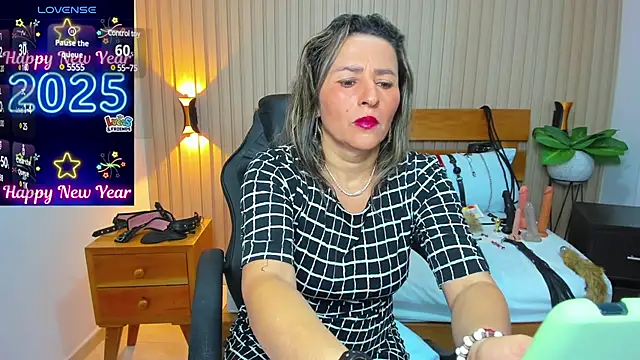 Snapshot of luciana_ballesteros_ chatting on January 2025 12:47:02 PM luciana ballesteros  online show from January 2025 12:47:02 PM