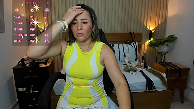 Snapshot of luciana_ballesteros_ chatting on February 2025 12:22:01 PM luciana ballesteros  online show from February 2025 12:22:01 PM