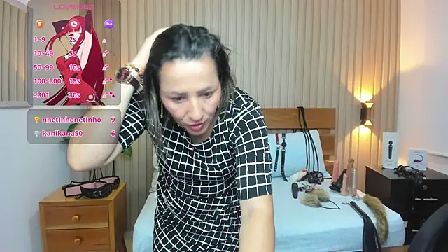 Snapshot of luciana_ballesteros_ chatting on March 2025 03:18:01 PM luciana ballesteros  online show from March 2025 03:18:01 PM