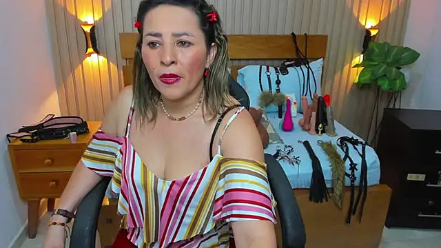 Snapshot of luciana_ballesteros_ chatting on September 2025 12:27:02 PM luciana ballesteros  online show from September 2025 12:27:02 PM
