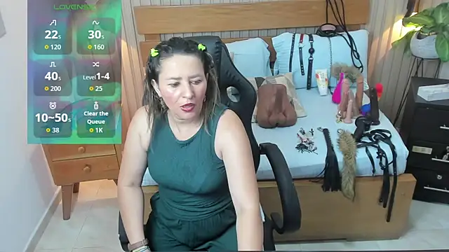 Snapshot of luciana_ballesteros_ chatting on October 2025 12:36:01 PM luciana ballesteros  online show from October 2025 12:36:01 PM