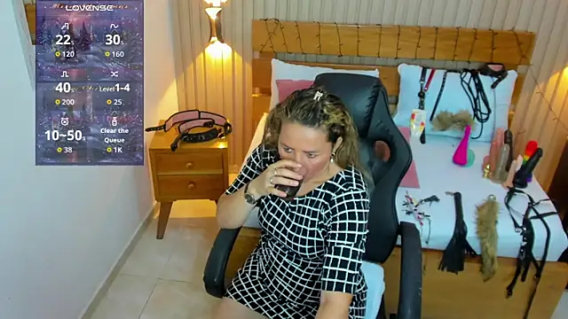 luciana ballesteros  online show from December 2025 12:31:02 PM