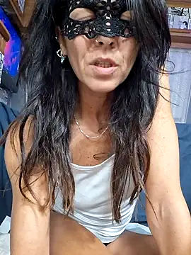 EmySkinny85 online show from October 2025 08:20:02 PM