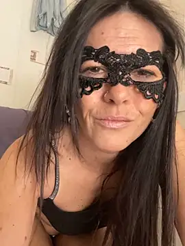 EmySkinny85 online show from February 2026 12:32:02 PM