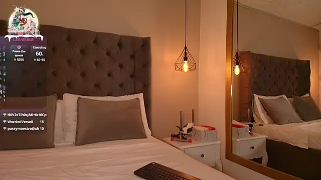 AngelinaRoss  online show from December 2024 05:14:01 PM