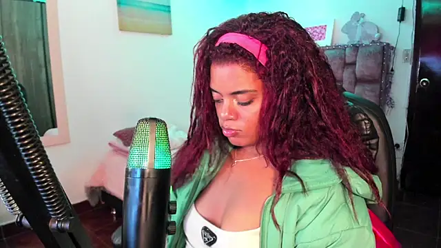 Snapshot of ladyrd1 chatting on December 2024 07:12:01 AM ladyrd1 online show from December 2024 07:12:01 AM