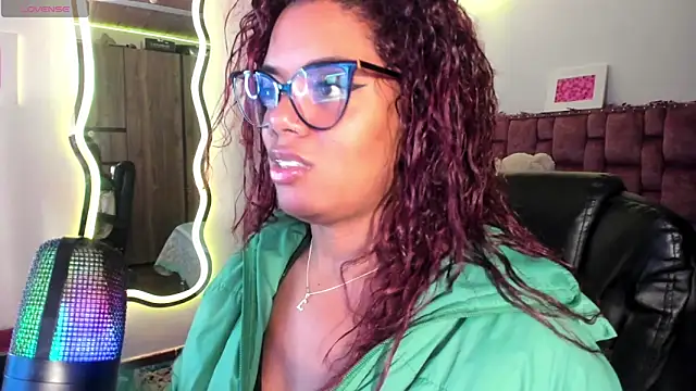 Snapshot of ladyrd1 chatting on January 2025 03:14:01 AM ladyrd1 online show from January 2025 03:14:01 AM