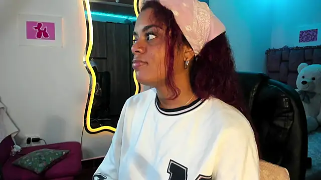 Snapshot of ladyrd1 chatting on January 2025 10:52:02 AM ladyrd1 online show from January 2025 10:52:02 AM