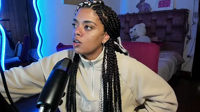 Snapshot of ladyrd1 chatting on March 2025 04:41:02 AM ladyrd1 online show from March 2025 04:41:02 AM