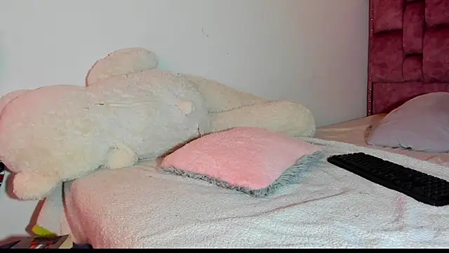 Snapshot of ladyrd1 chatting on September 2025 02:05:02 PM ladyrd1 online show from September 2025 02:05:02 PM