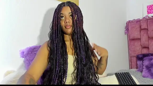 Snapshot of ladyrd1 chatting on September 2025 01:37:01 PM ladyrd1 online show from September 2025 01:37:01 PM