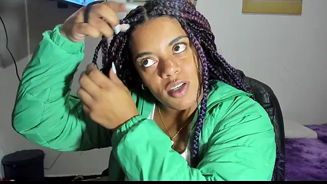 Snapshot of ladyrd1 chatting on October 2025 05:35:02 AM ladyrd1 online show from October 2025 05:35:02 AM