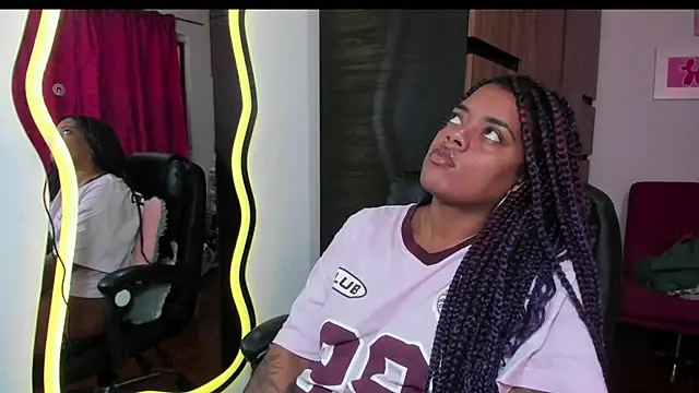 ladyrd1 online show from November 2025 06:19:02 PM