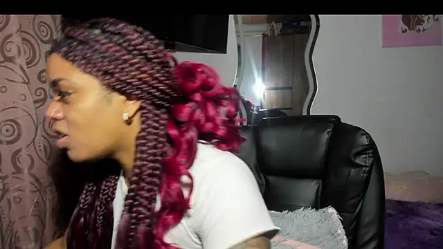 ladyrd1 online show from December 2025 04:31:02 AM