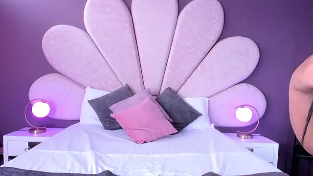 Snapshot of MarianaGarciaa__ chatting on February 2025 07:38:01 PM MarianaGarciaa online show from February 2025 07:38:01 PM