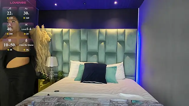 Snapshot of MarianaGarciaa__ chatting on September 2025 11:32:02 AM MarianaGarciaa online show from September 2025 11:32:02 AM