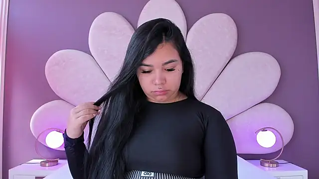 Snapshot of MarianaGarciaa__ chatting on September 2025 07:19:02 PM MarianaGarciaa online show from September 2025 07:19:02 PM