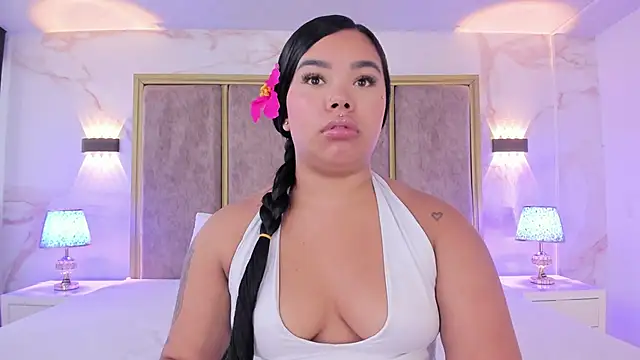 Snapshot of MarianaGarciaa__ chatting on November 2025 07:54:01 PM MarianaGarciaa online show from November 2025 07:54:01 PM