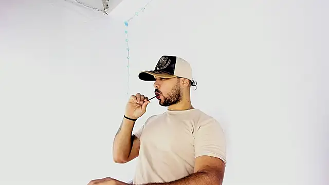 Sebas-hott online show from September 2025 10:22:01 PM