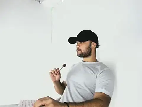 Sebas-hott online show from October 2025 10:41:01 PM