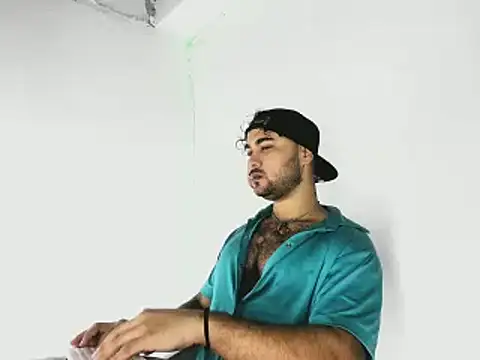 Sebas-hott online show from October 2025 10:32:02 PM