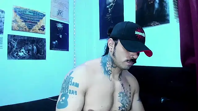 Snapshot of Van_Velckan chatting on April 2026 04:10:02 AM Van Velckan online show from April 2026 04:10:02 AM