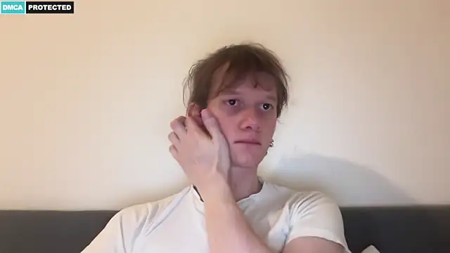 Snapshot of Cube933 chatting on April 2026 08:10:01 PM Cube933 online show from April 2026 08:10:01 PM