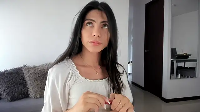 angelturned001 online show from April 2026 07:03:01 PM